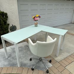 White “L Shaped” Modern Desk, With Chair 