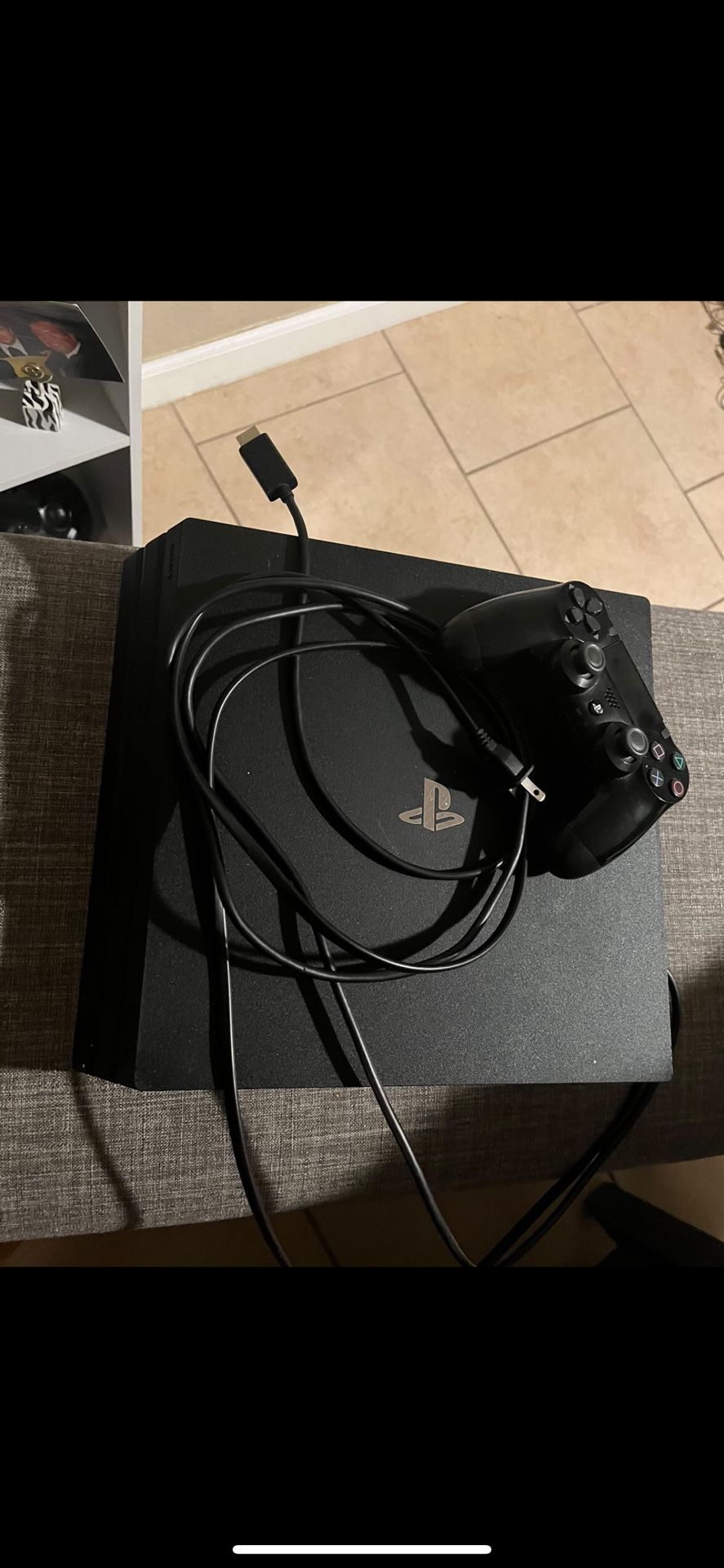 Selling a PS4 pro box included