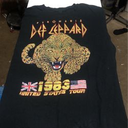 Def Leppard Size Large Tshirt