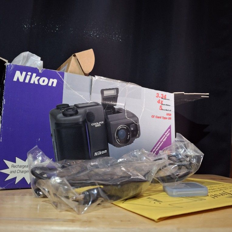 Nikon CoolPix 995