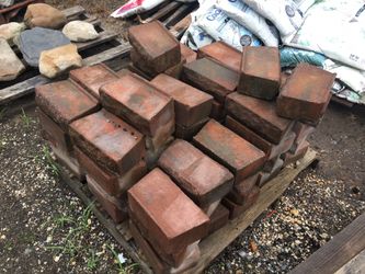 Retaining wall block and caps