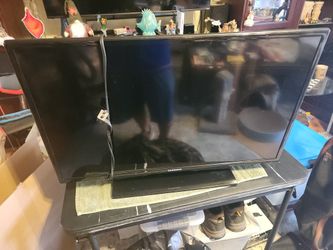 Samsung 32" TV With Remote.. GREAT TV