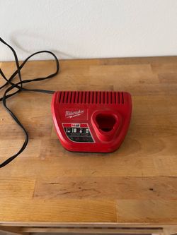 Milwaukee M12 Battery Charger