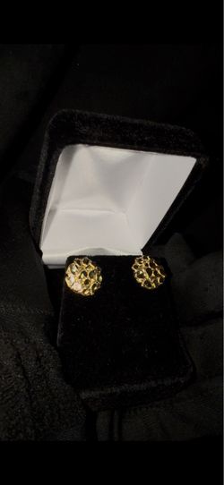 10K NUGGET EARRINGS