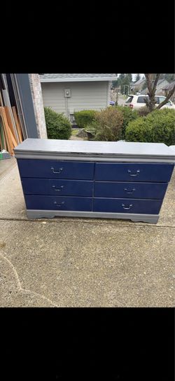 Dresser