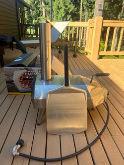 Ooni Karu 12 multi-fuel pizza oven