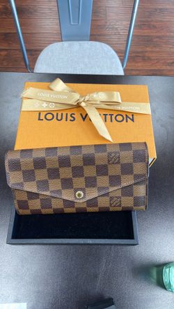 Lois Vuitton Wallet