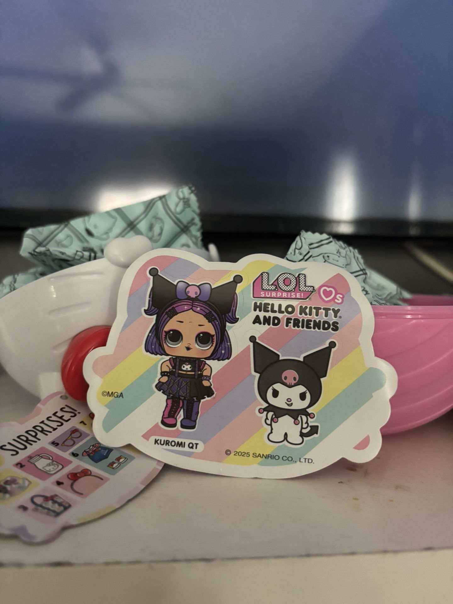 LOL HELLO KITTY SURPRISE