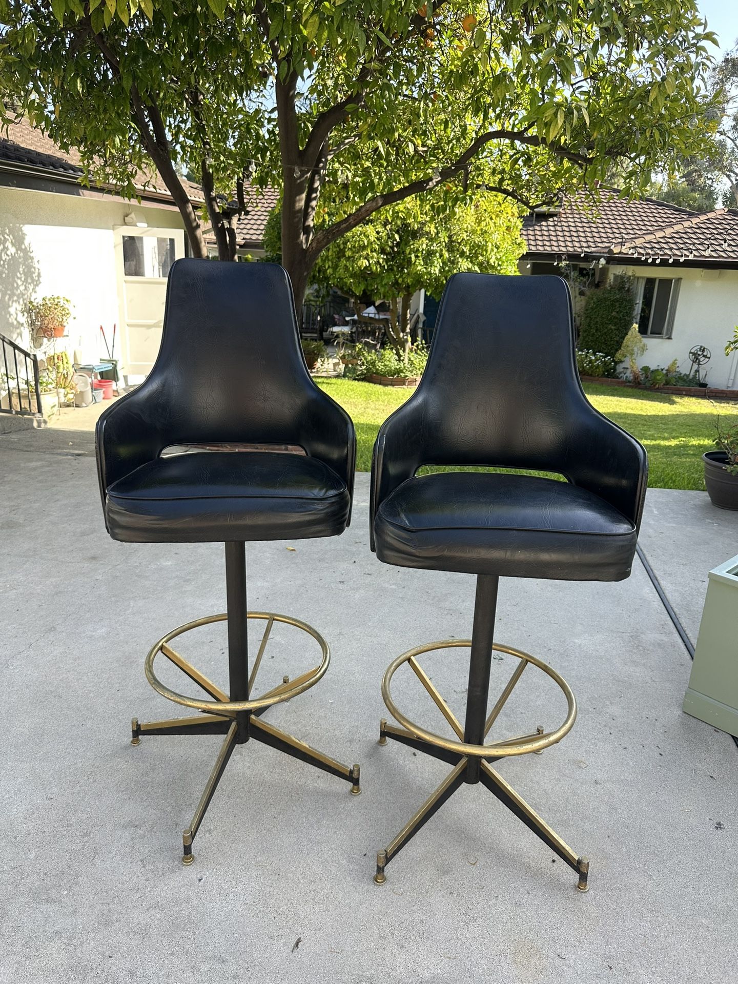 Black Leather Swivel Bar Stools