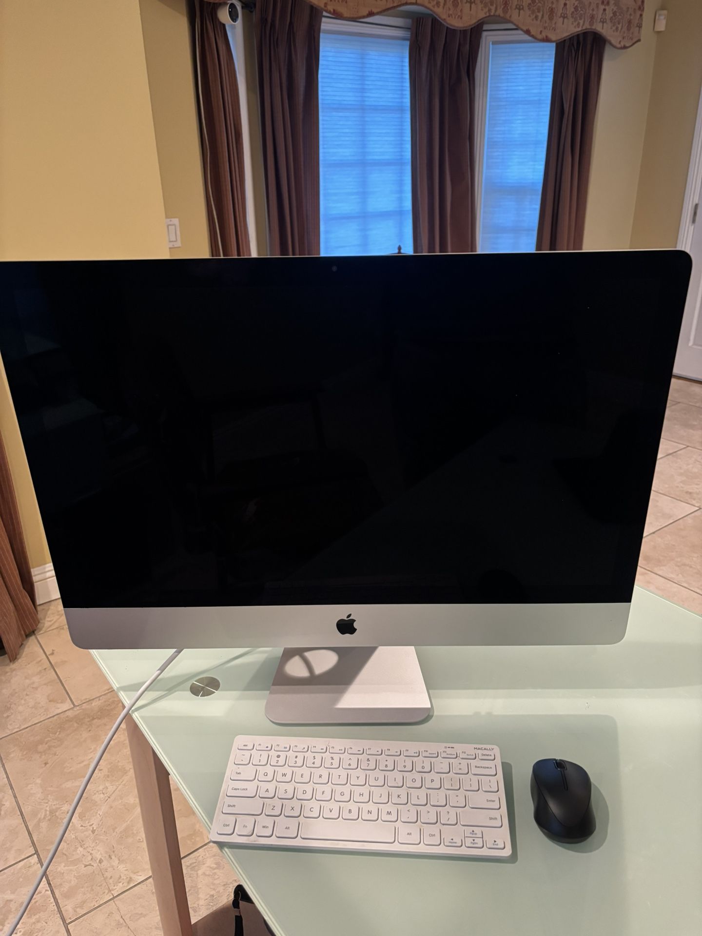 2019 iMac 27 Inch 3Ghz i5 8GB 1TB Fusion