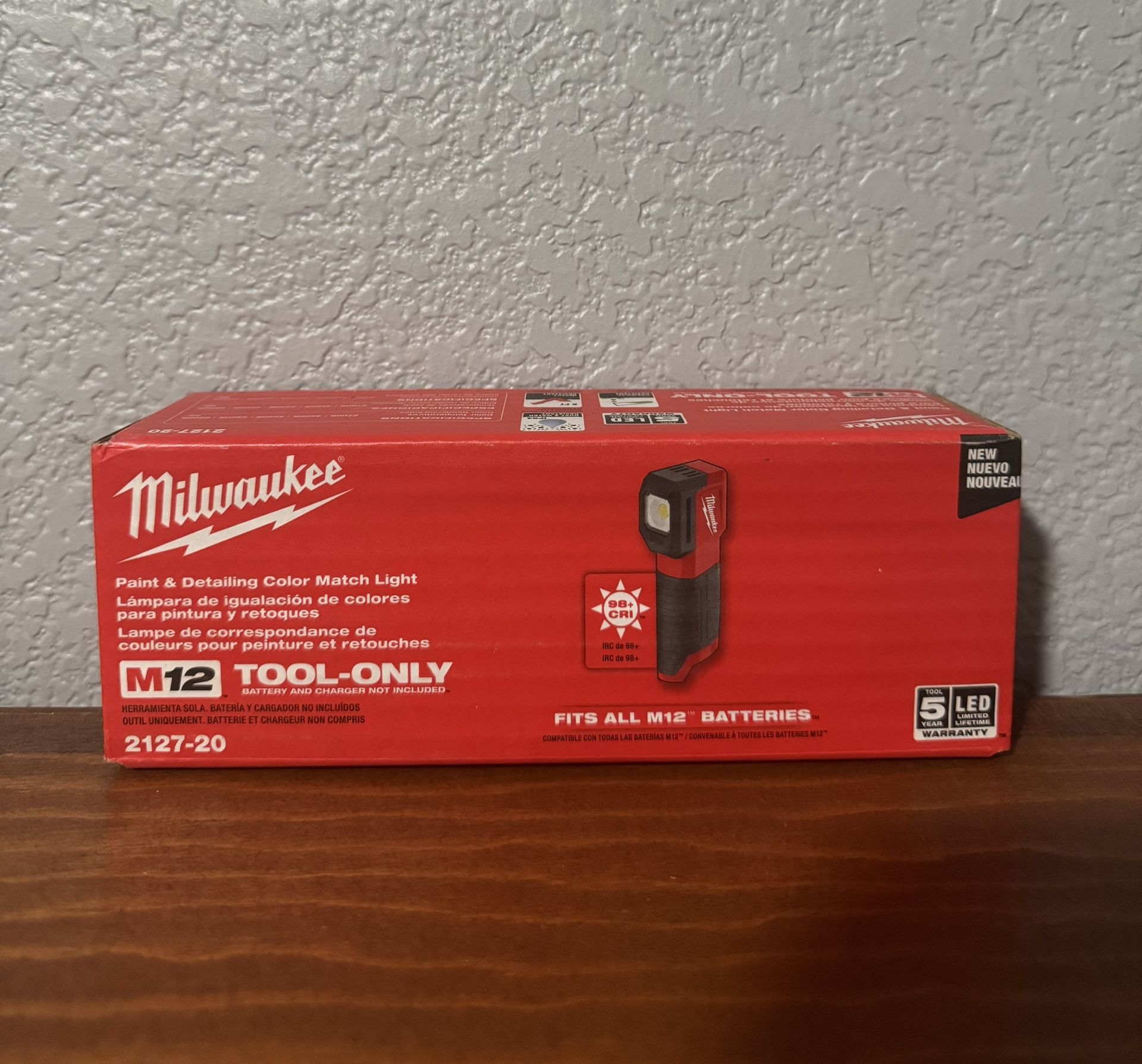 Milwaukee M12 Paint & Detailing Color Match Light