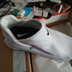 Nike Walking Shoes 