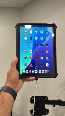 Ipad 10th generation Wifi + Cellular