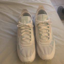 Reebok Hot Ones Shoes Size 12 1/2 And Will Sell For Best Offer