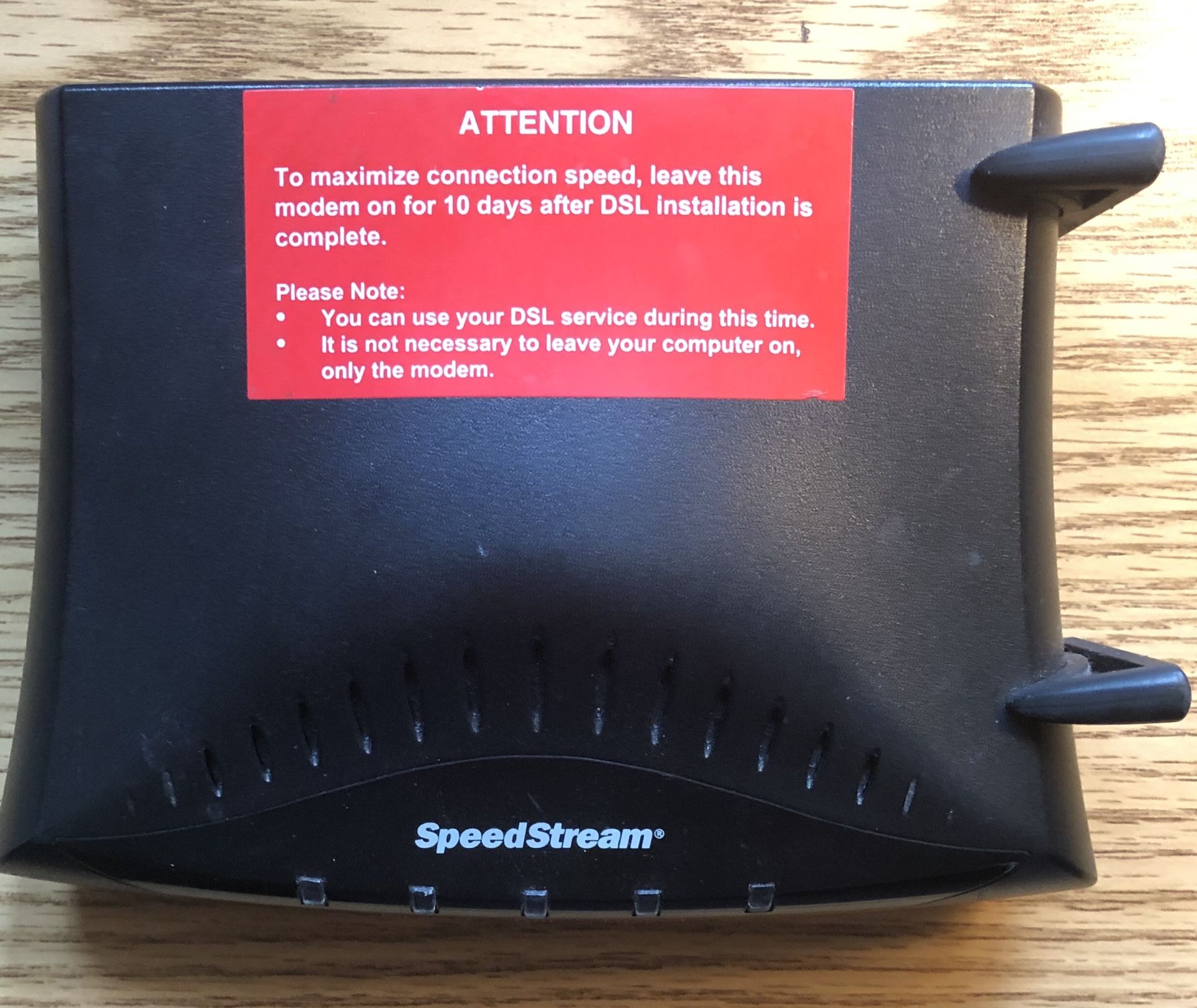 SpeedStream 5100 WiFi Cable Modem Router