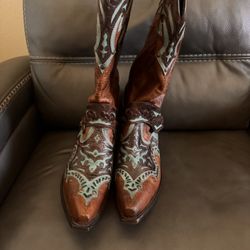 Black *star Boots 