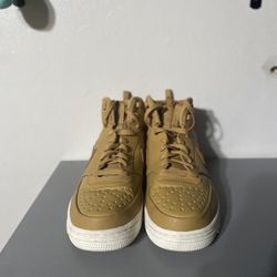 Khaki Nike Shoe : Size 8.5