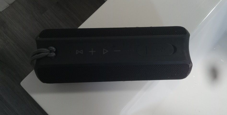 Bluetooth Speaker...waterproof $10