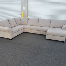 Large Nice Ashley Furniture U Shaped Sectional Sofa.