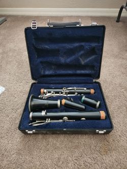 Clarinet and music stand