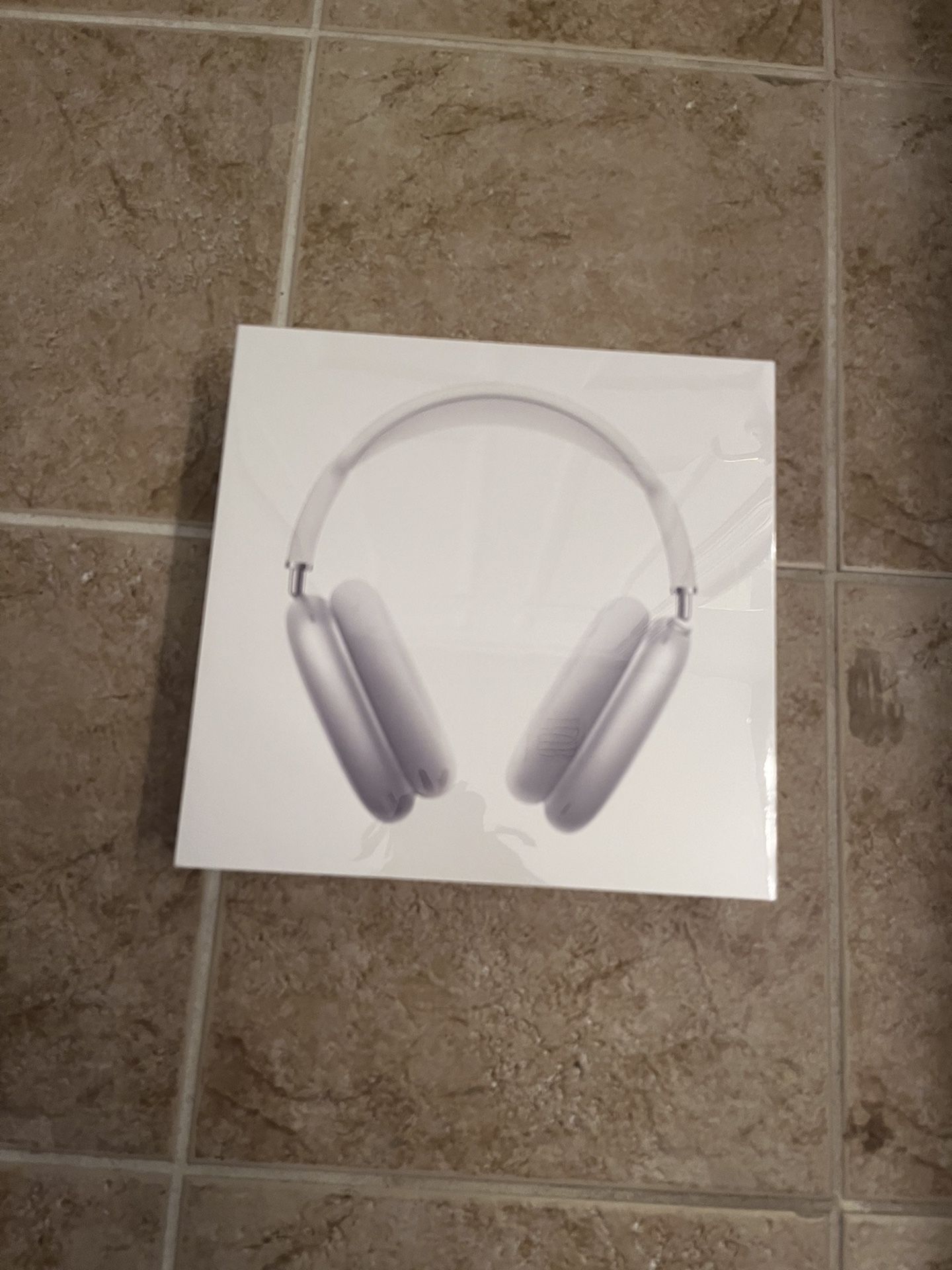 New Silver AirPod MAX Headset Comes With Everything