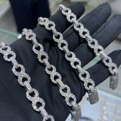 VVS Lab Moissanite Infinity Bracelets, Big Pointers, Passes Diamond Tester💎♾️