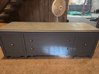 Solid Wood buffet/sideboard/tv stand