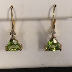 Gold and diamond earrings
