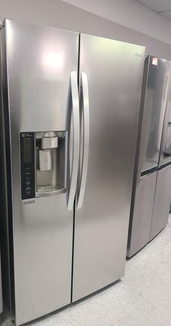 LG Side-by-Side Silver Refrigerator Fridge
