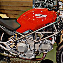 Ducati 900M