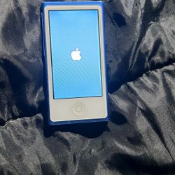 Apple iPod Nano 7th Generation Blue 16 Gb