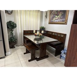 Corner Booth Dining Set With Bench And Table $275.00