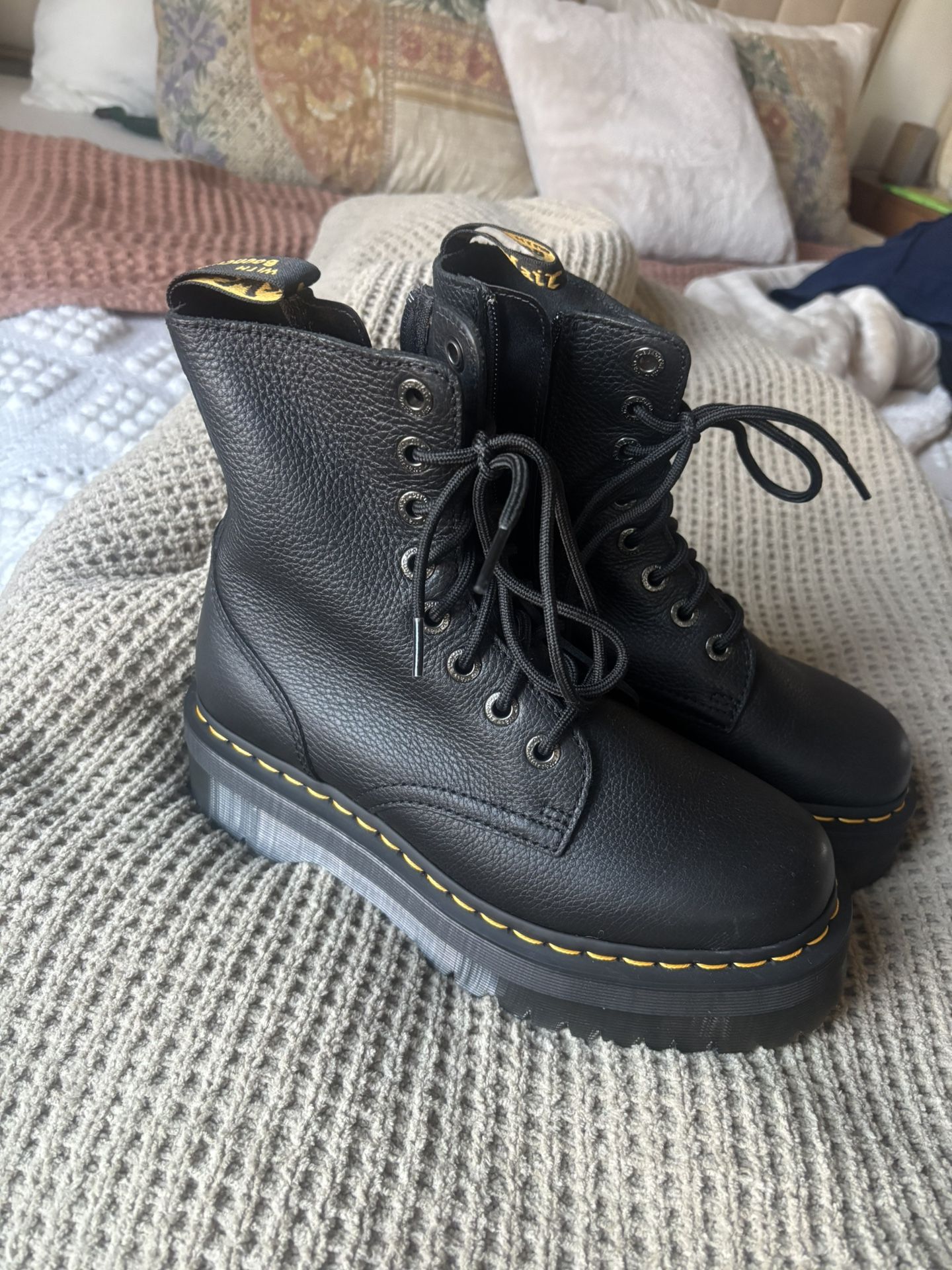 Dr Marten Platform Size 8 Soft Leather Boots With Zippers
