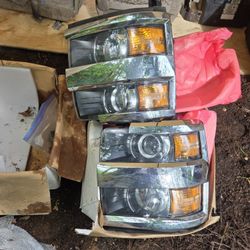 2015 Chevy Silverado 3500 Headlights 