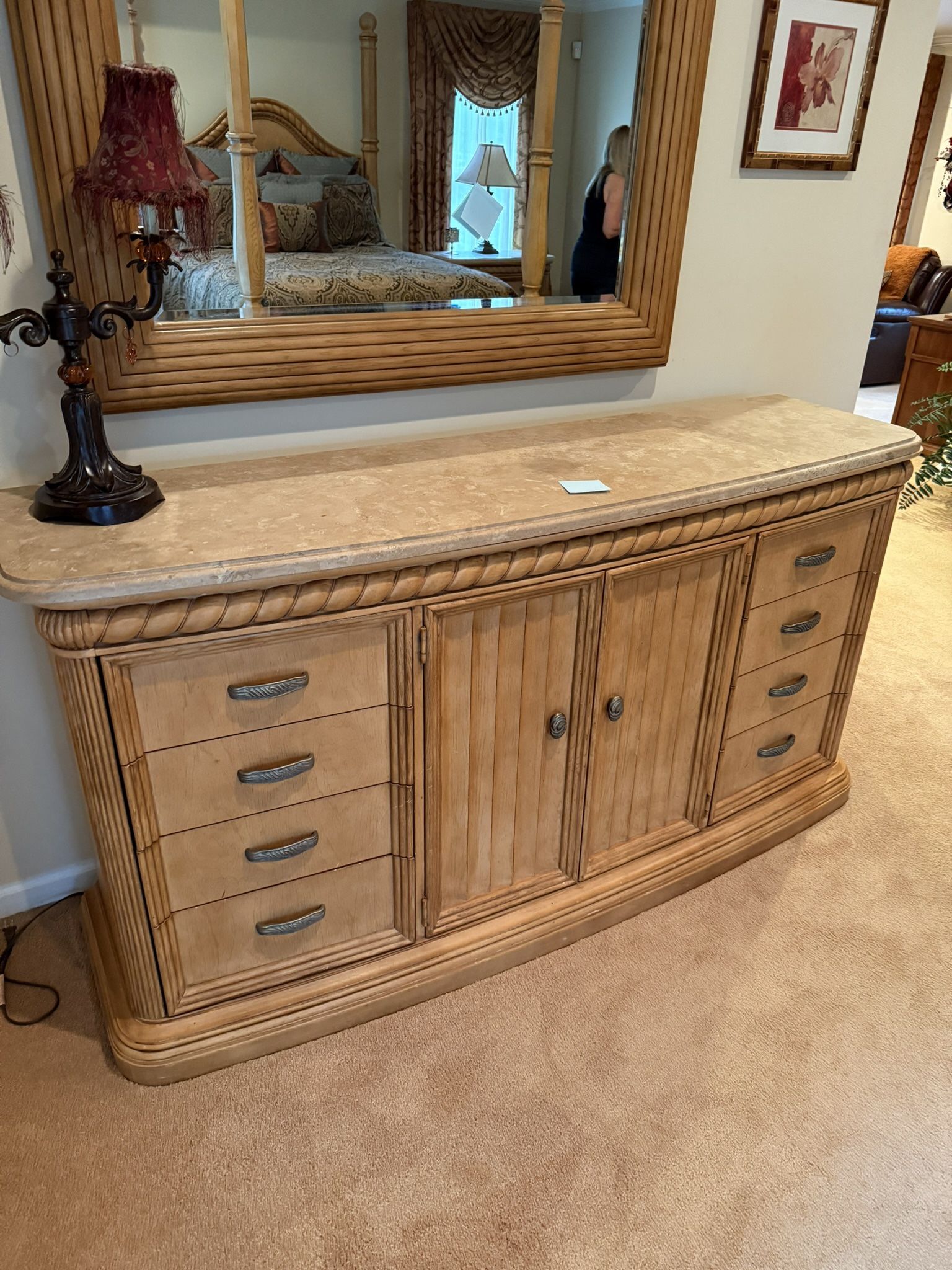 King Bedroom Set (bed, Nightstands, Dresser, Mirror)