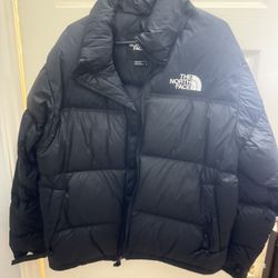 North face Puffer Jacket Sz L