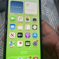 Working Perfectly Fine Front Screen Is Cracked Read Description