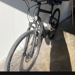 Mountain bike well kept ready to ride.