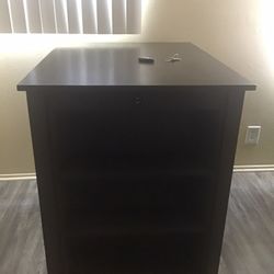 Table With USB Connect 
