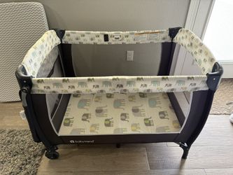 Corral De Bebe Con Colchón Y Silla De Baño