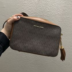 Michael Kors Cross Body 