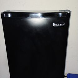 Magic Chef Mini Fridge