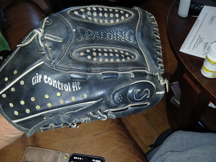 Used Spalding Air Flex 12.5" Leather Air Control Pump Baseball Glove RHT