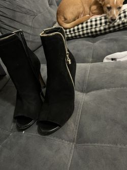 Carolina Herrera Size 38