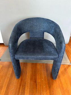 Modern Barrel Accent Chair – Navy Blue Velvet/Bouclé Style – $50