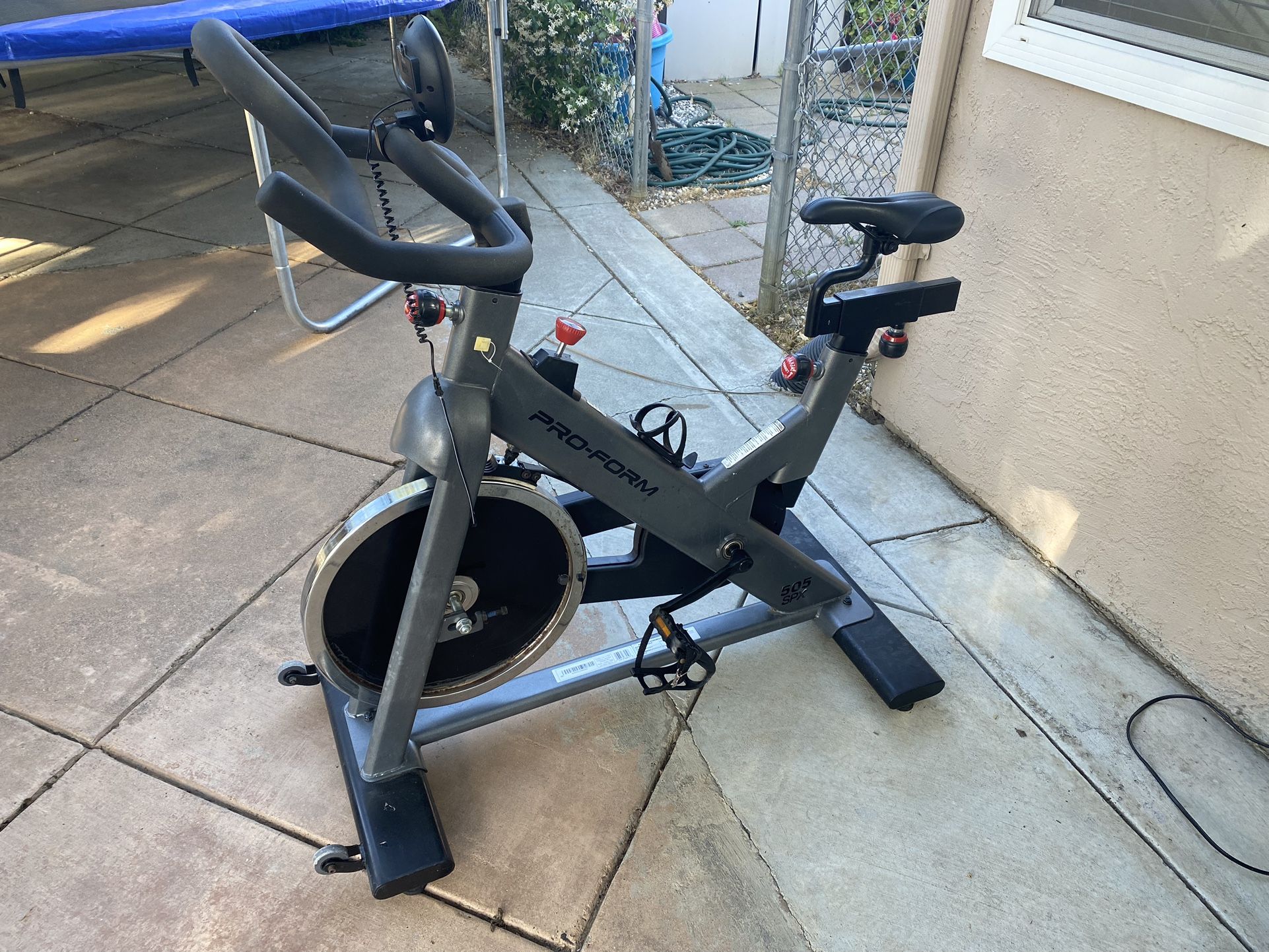 PROFORM 505 SPX exercise BIKE PFEX92320 LOCAL PICKUP ONLY