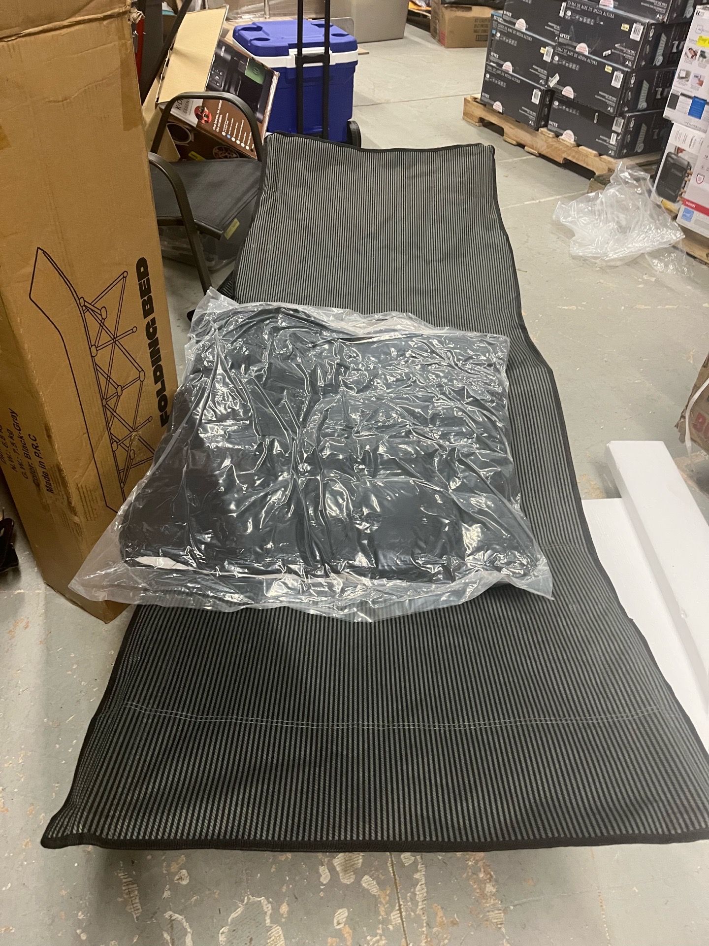 BRAND NEW - 75" x 28" - GVDV Folding Camping Cot for Adults with 2 Sided Mattress with Carry Bag