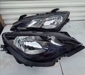 Chrysler Pacifica Voyager Headlights Luces Focos Micas Faros Faroles Headlamps 17-23