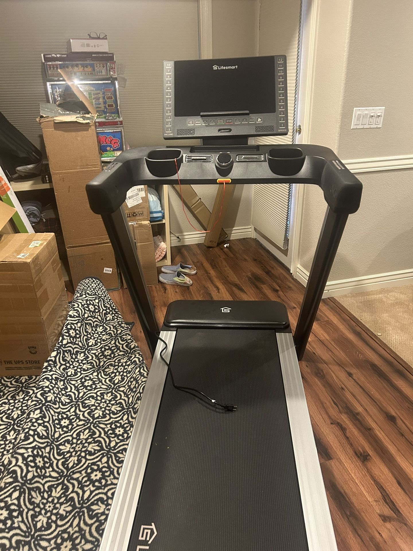 Life smart TM4500 Treadmill Like Now Only $300