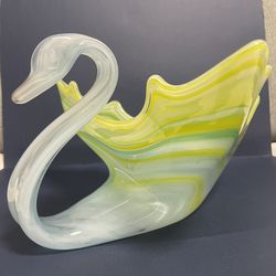 Beautiful Hand Blown Glass Swan 